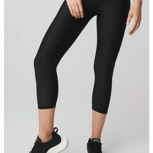 Alo Airlift High-Waist Conceal-Zip Capri